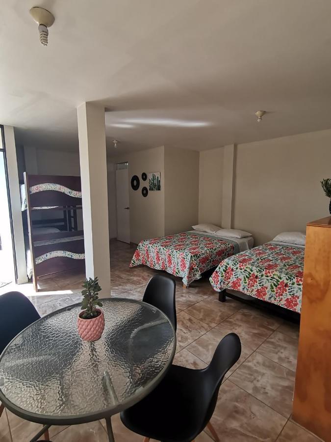 Mi Pequeno Club Hotel Лима Екстериор снимка
