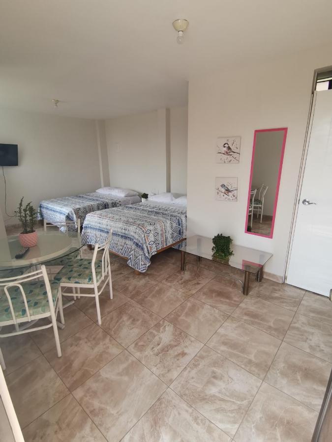 Mi Pequeno Club Hotel Лима Екстериор снимка