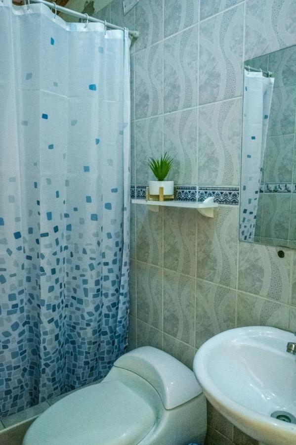 Mi Pequeno Club Hotel Лима Екстериор снимка